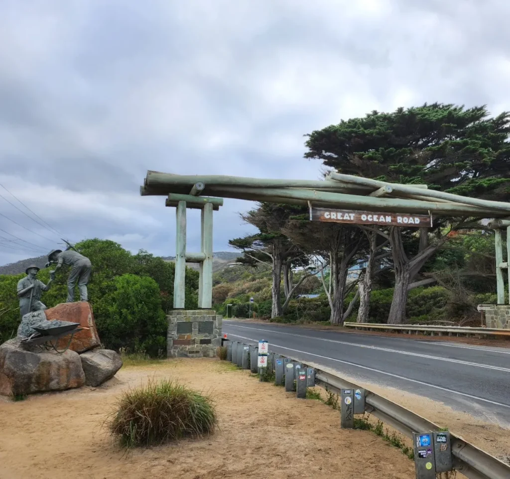 memorial arch